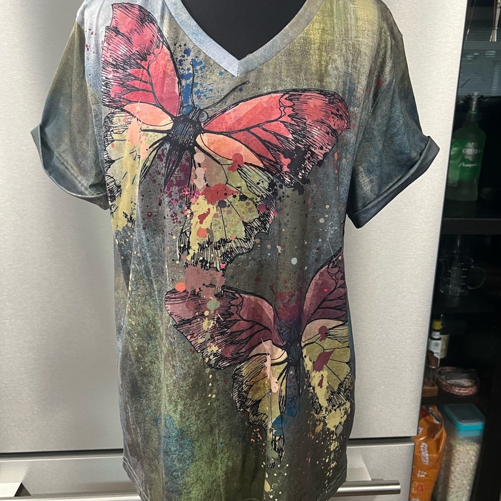 PURE LADY Butterfly Print V-Neck Women's Top